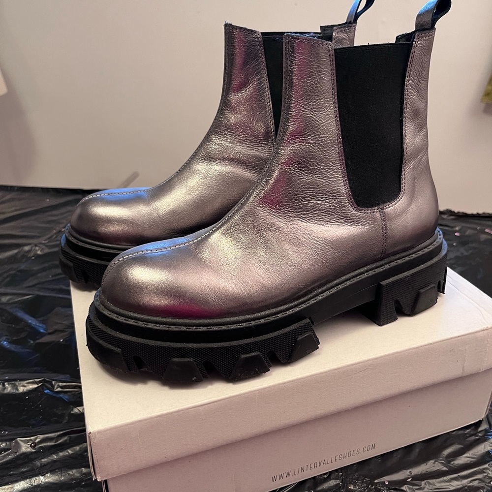 Metallic leather lug sole boots, size 39, almost new